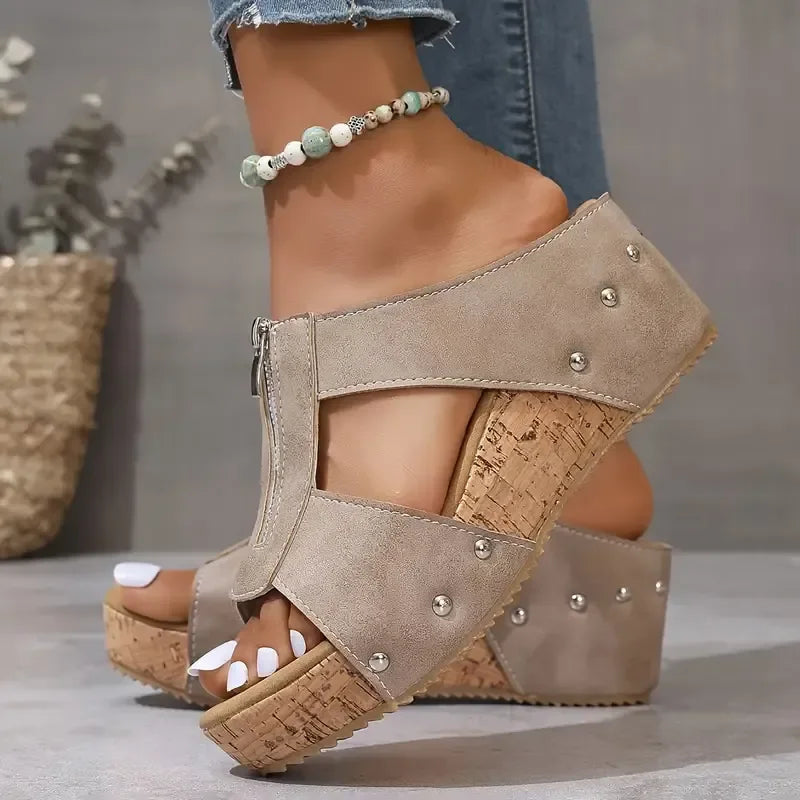Velira – Zip Frontale, in Camoscio, Sandali con Zeppa