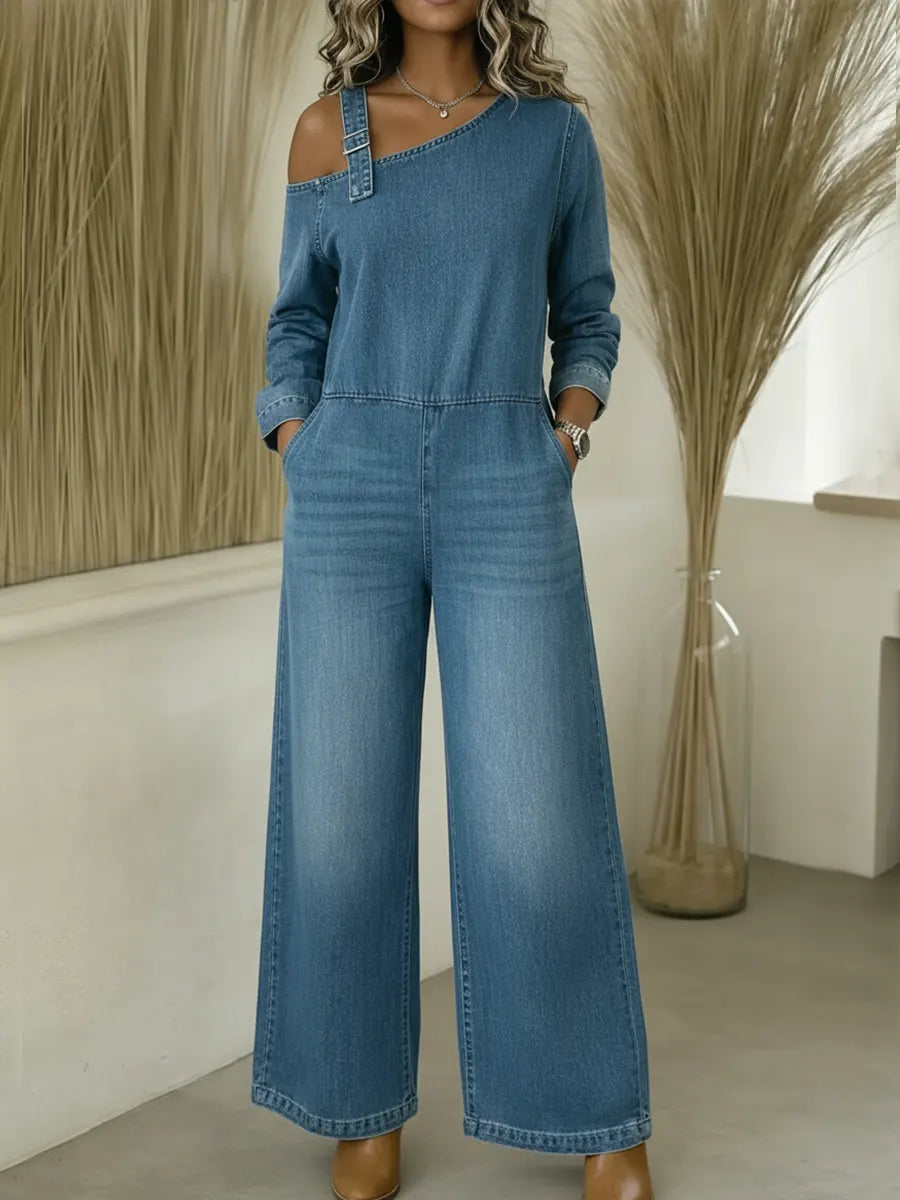 Lyrane – Scollatura Bardot in Denim Salopette