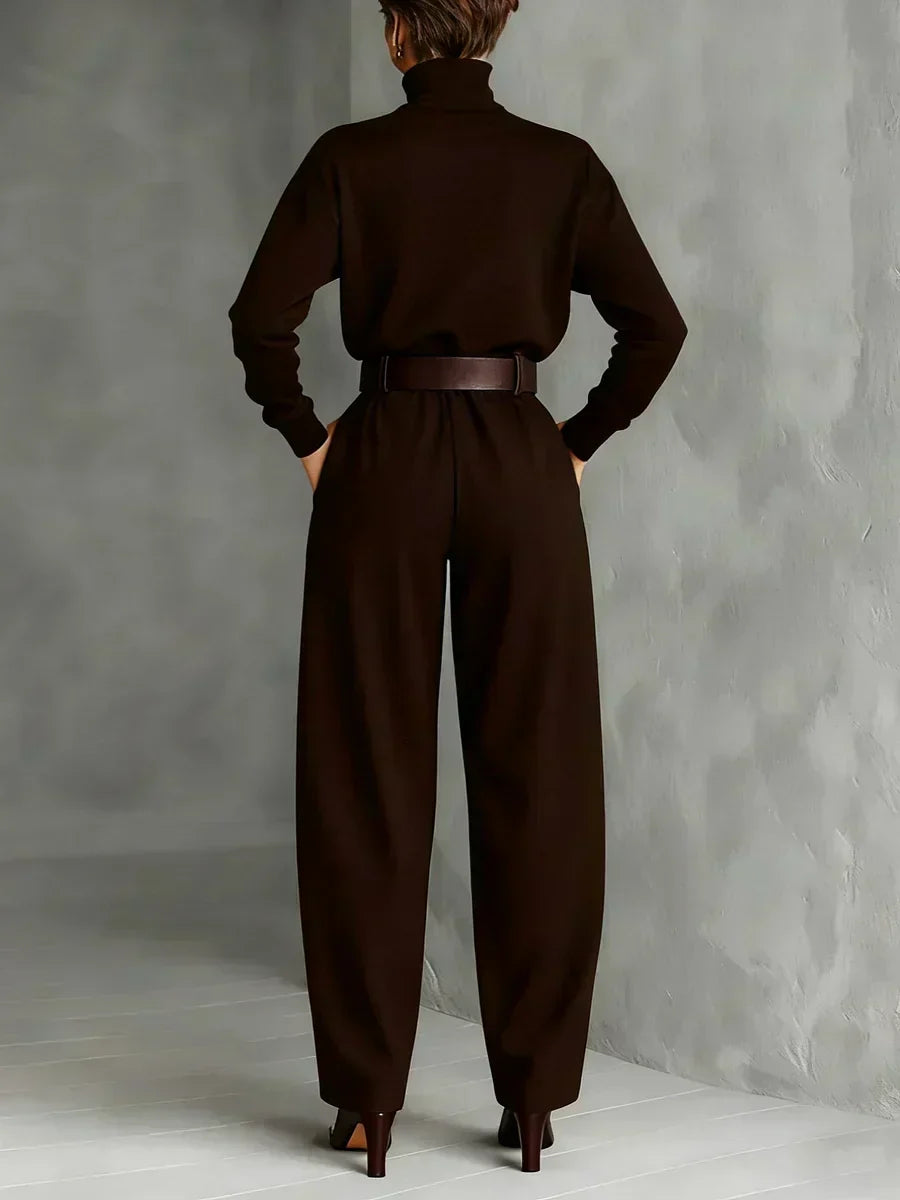 Avenya – Set con Top a Collo Alto e Pantaloni