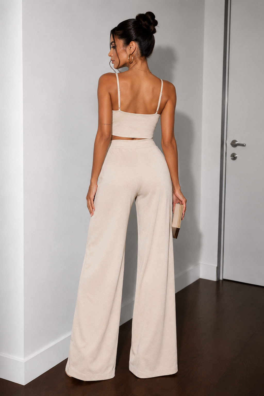 Alyra – Drappeggiati con Vita Annodata, Completo di Pantaloni Palazzo