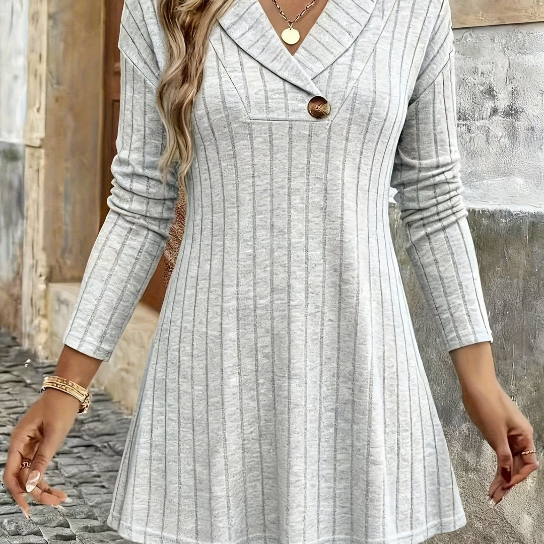 Novira – Scollo a V e Colletto a Costine T-Shirt