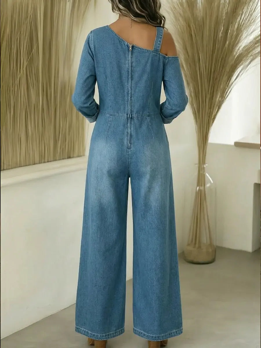 Lyrane – Scollatura Bardot in Denim Salopette