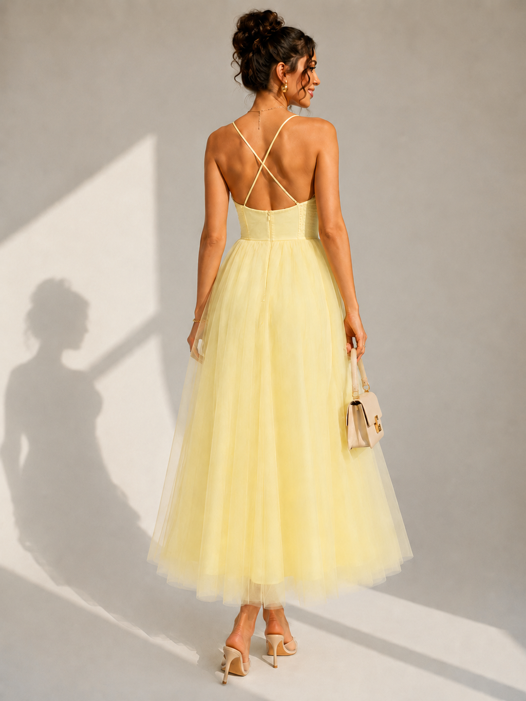 Virela – Schiena Scoperta in Tulle, Abito