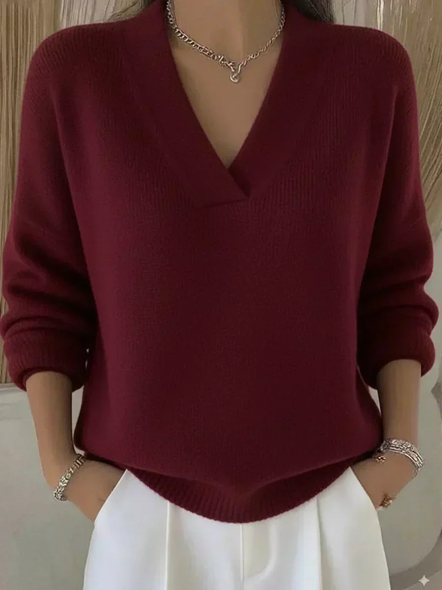 Vesara – Scollo a V Profondo in Maglia Fine, Maglione