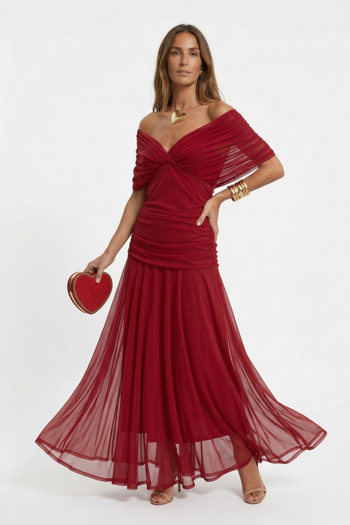 Neraya – Scollo a V Drappeggiato in Satin, Abito Lungo