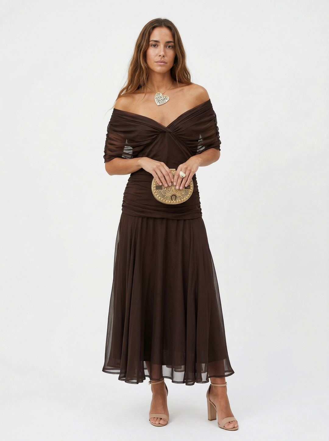 Neraya – Scollo a V Drappeggiato in Satin, Abito Lungo