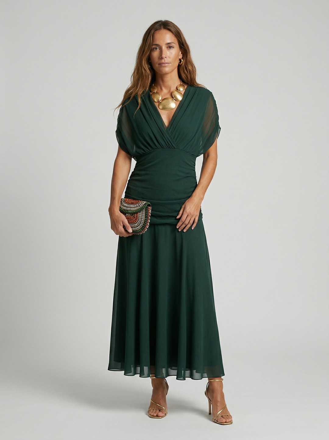 Neraya – Scollo a V Drappeggiato in Satin, Abito Lungo