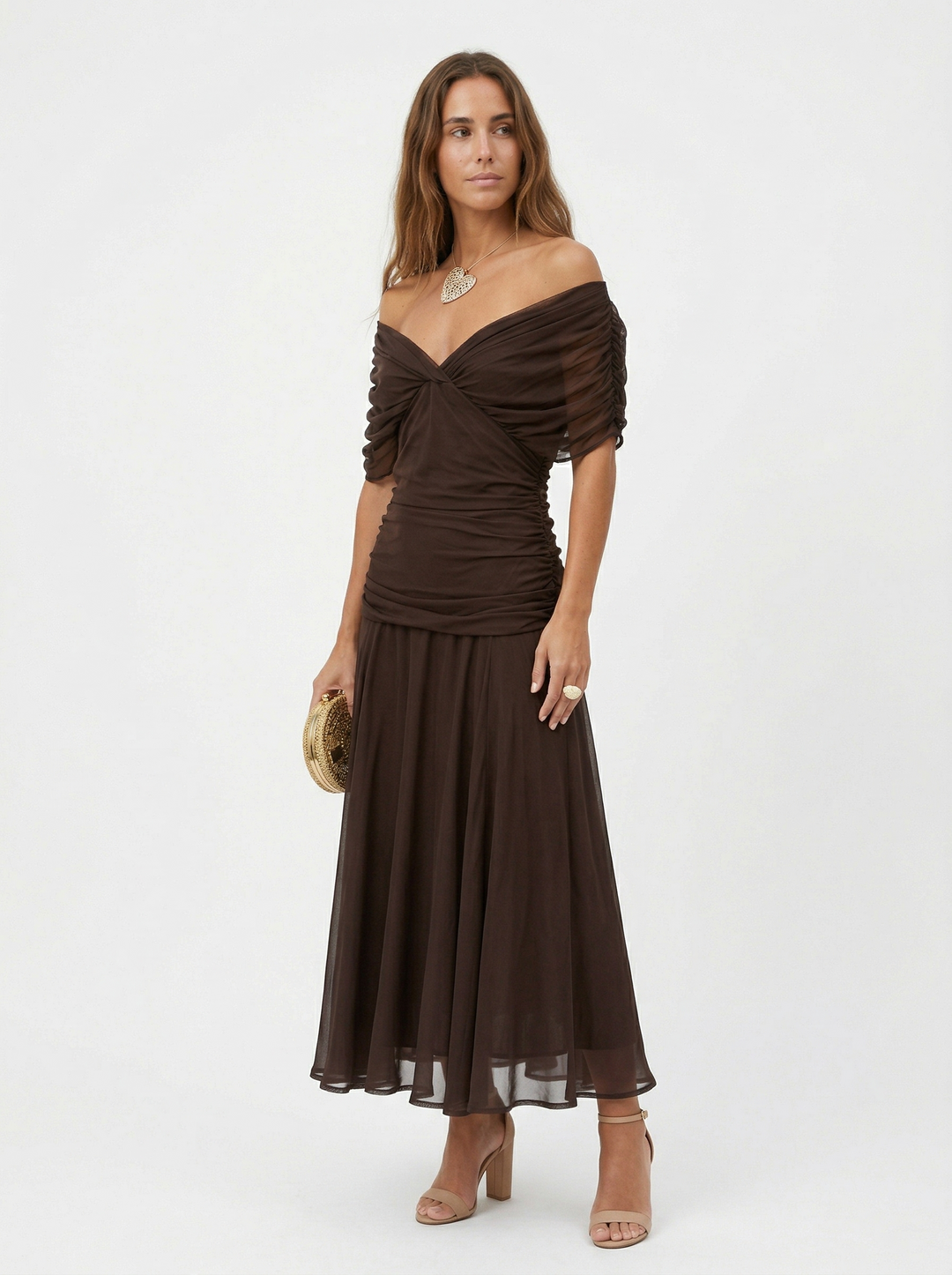 Neraya – Scollo a V Drappeggiato in Satin, Abito Lungo