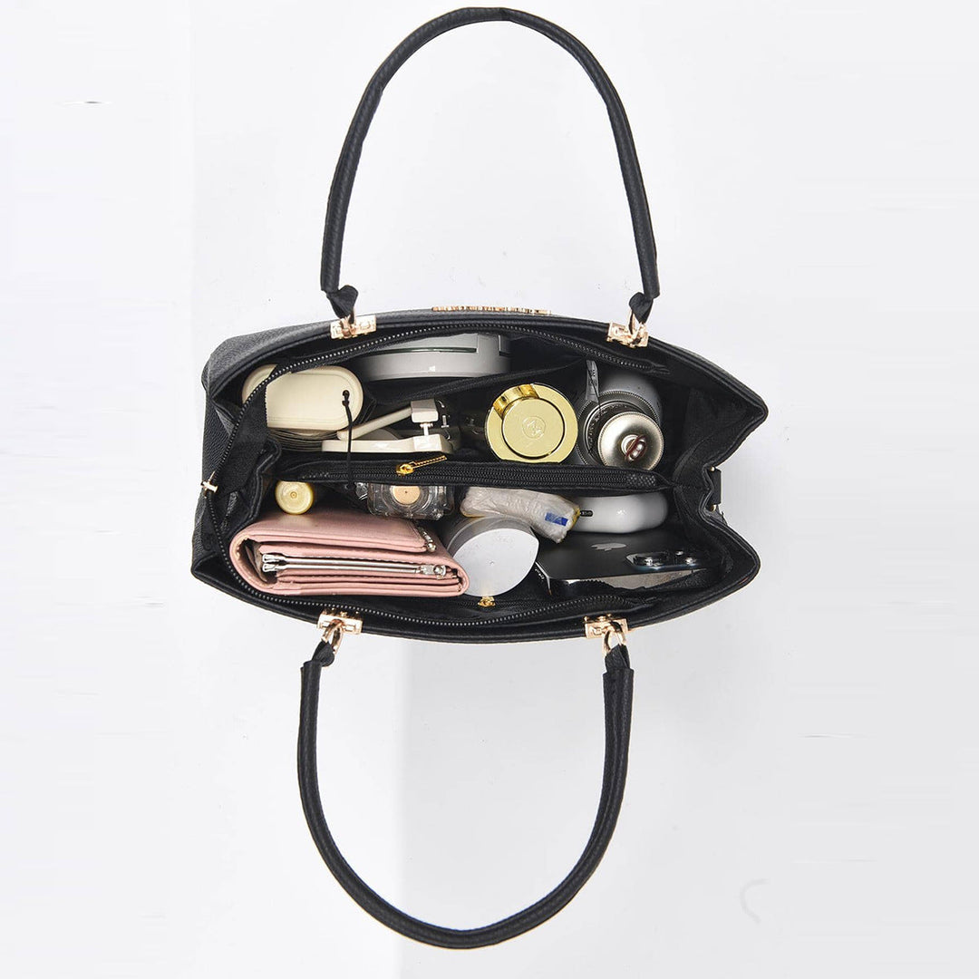 Nirela – Silhouette a Conchiglia con Finitura Spalmata, Borsa a Mano