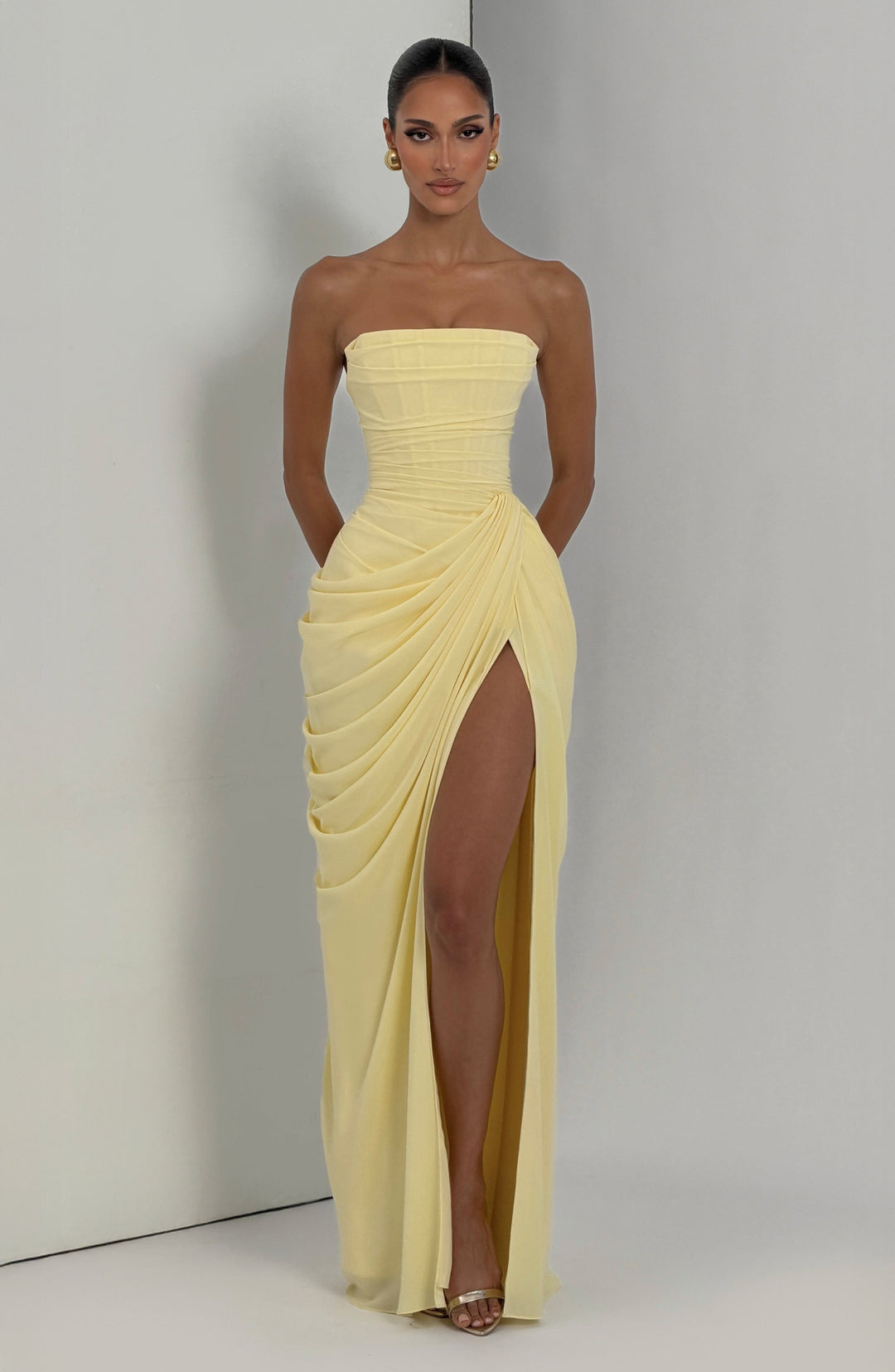 Nelara – Schiena a Corsetto in Chiffon Abito