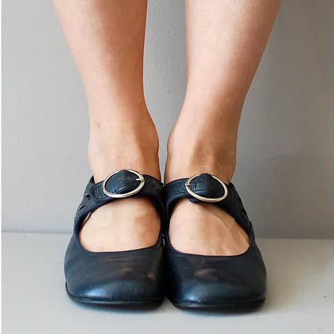 Idessa – Scarpe Retrò con Cinturino a Fibbia