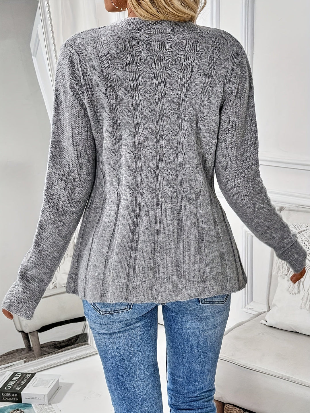 Noreli – Dettaglio a Treccia in Maglia Cardigan