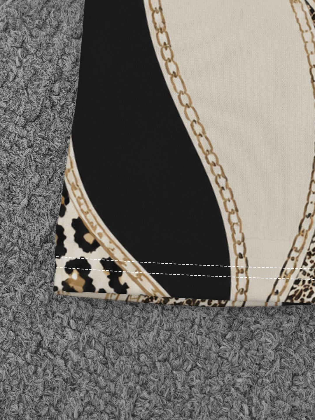 Elaren – Stampa Leopardata a Catena in Jersey T-shirt